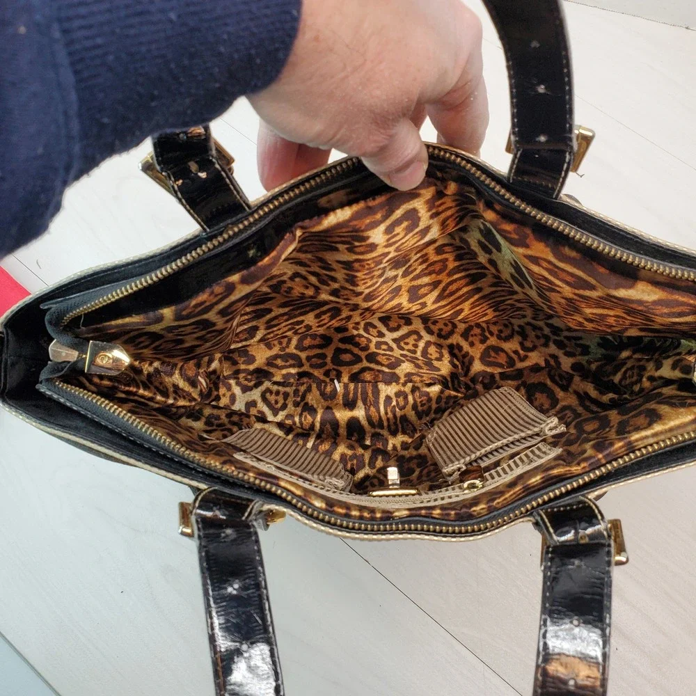 Carmen Steffens Leather Gold Striped Purse Black Leather‎ Accents